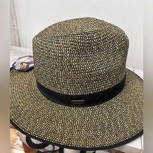 NWT women sun hat